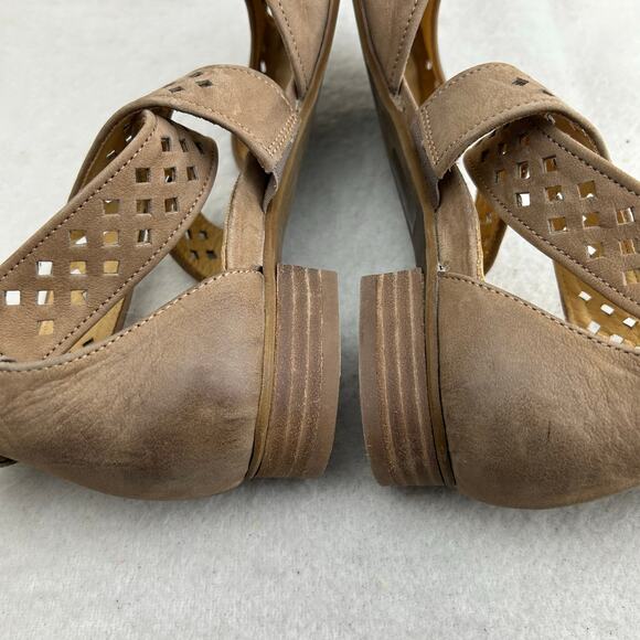 Paul Green Women's Tan Suede Stacked Block Heel Cross Ankle Strap Sandals Sz 10 - Picture 7 of 15